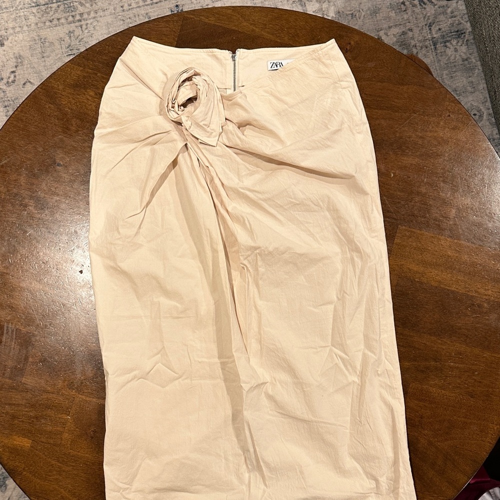 Zara Beige Pencil Skirt